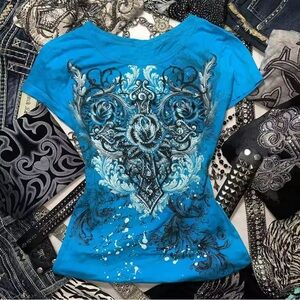 Blue Fitted Graphic Short Sleeve Tee